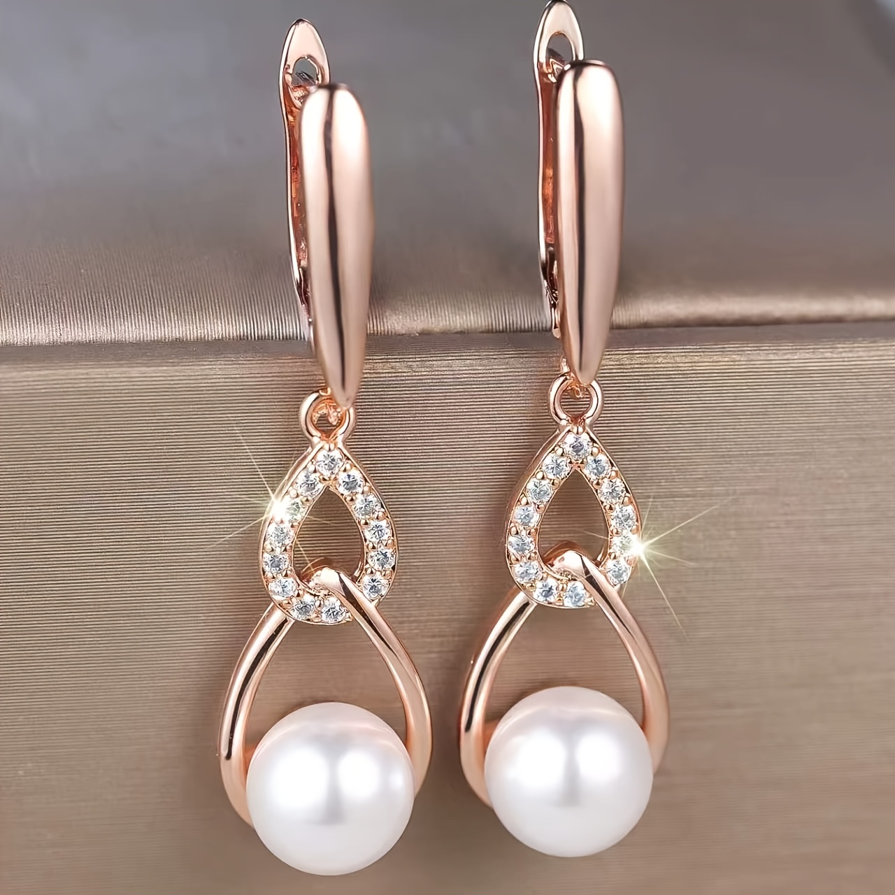 Women's Classic Elegant Minimalist Zirconia Inlaid Earrings